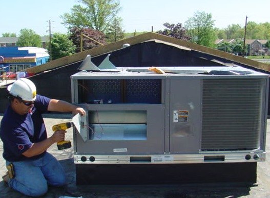 Commercial Heating and Air Conditioning Installations and Replacements rooftop air conditioning system